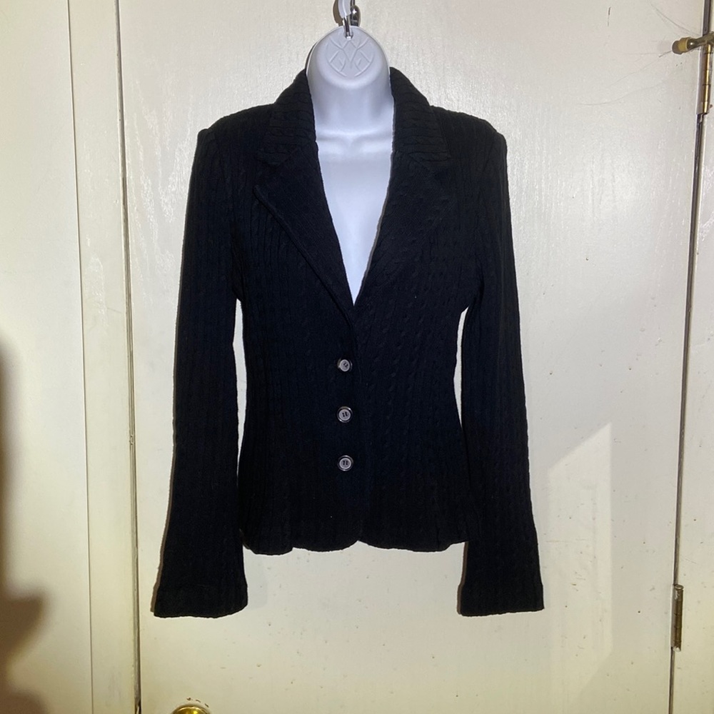 Figure flattering fine cable knit Jacket